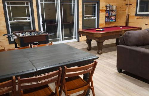 GameRoom, HotTub, Piano, 5mi to OldManCave - Hocking Hills Copper House - Foto 26