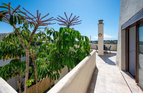 Villa Serena Marbella - Luxury villa with pool & sea views - Photo 42