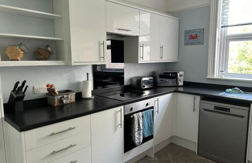 Central and Convenient with Private Parking - Photo 3