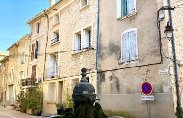 Logement neuf et climatisé, au coeur du village - Foto 6