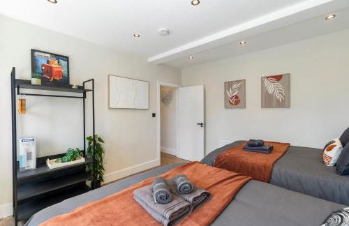 Kew Garden Suite 2BR Sleeps 9 Near Central London - Foto 31