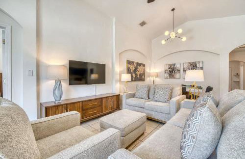 Private Pool Getaway Near Theme Parks - Foto 47