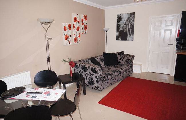 South Beach Apartments - Photo 15