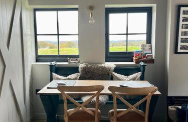 The Old Tractor Shed Luxury Private Hot Tub & View - Foto 45