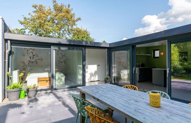 Radiant Bungalow With Patio at Duinland - Foto 29