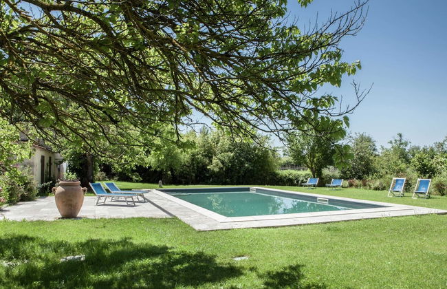 Adorable Farmhouse in Asciano - Photo 1