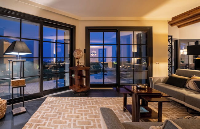 Green and Blue Villa by Wonderful Italy - Photo 28