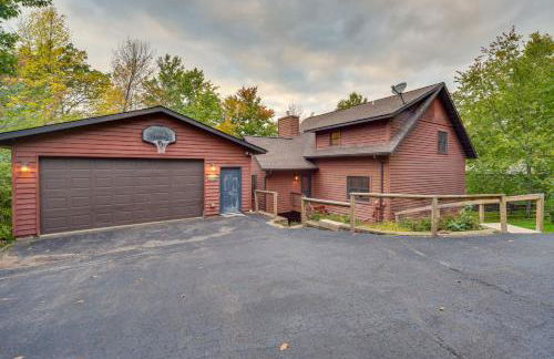 Lakefront Wisconsin Cabin with Boat Dock! - Foto 39