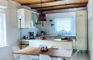 Piękny domek z dużym ogrodem - Foto 13