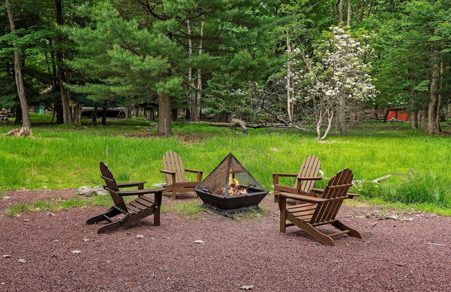 Bear Paw Lodge by Avantstay Hot Tub Deck Fire Pit - Foto 4