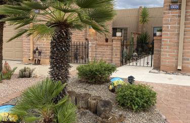 Garden Home with Mountain & Desert Views home - Foto 7