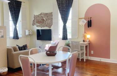 Romantic 1885 Loft Steps from Pulaski Square - Foto 8