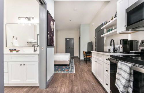 Walk to Atrium Peaceful Downtown Stay - Foto 12