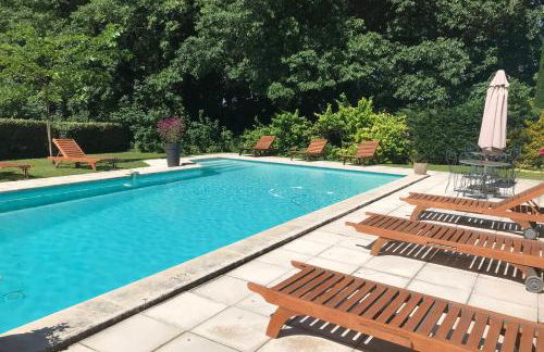 Stunning farmhouse with heated private pool in Provence - Photo 5