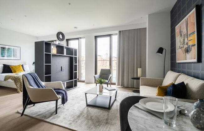Stylish Studio Apartment With River Views in London s Bustling Docklands - Foto 13