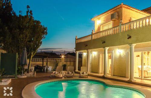 Villa Delicia by Abahana Villas - Photo 19