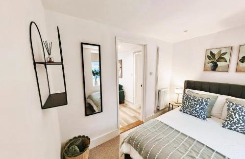 2-Bed Apartment - For Contractors & Business Travellers - Long Stays Welcome - Photo 41