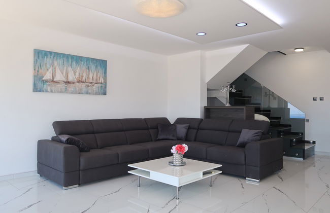 Emili & Elias - Photo 6