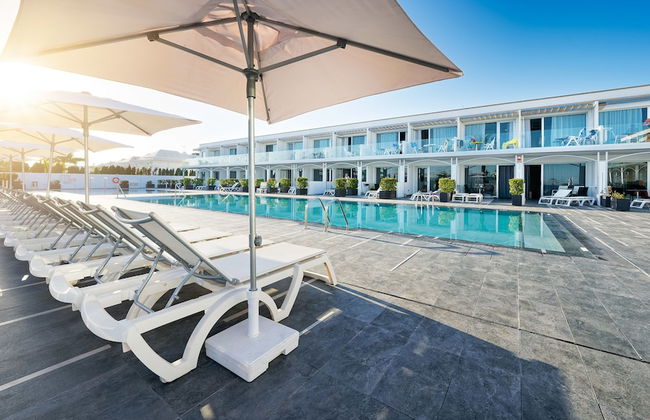 Ura Lara - Adults Only - Photo 51