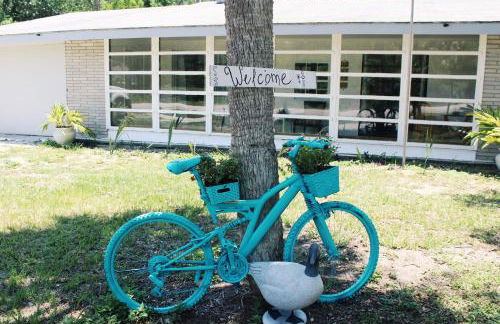 5 min from Weeki Wachee park- Fully Fenced 3 Bedroom House - Foto 17