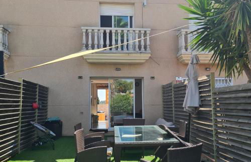 Adosada, Piscina, Família y Vacaciones - Foto 12