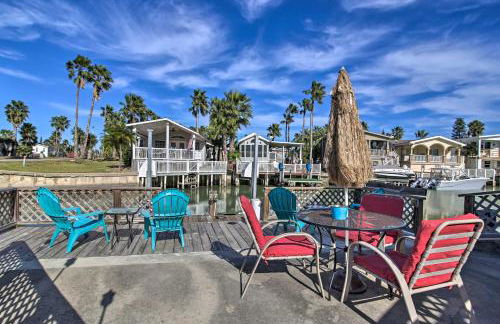Furnished Deck Waterfront Port Isabel Cottage! - Foto 21