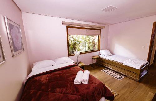Casa Rosa - Paraíso na Natureza piscina natural, Wi-Fi - 25 minutos do centro - Foto 43