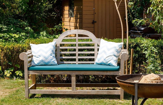 Newly Renovated Cottage 150m From Waterfront - Photo 34