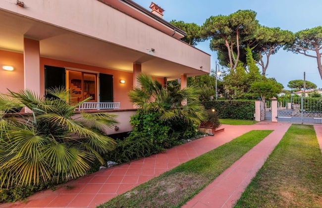 Regina Beach Villa by the Beach in Marina di Piet - Foto 32