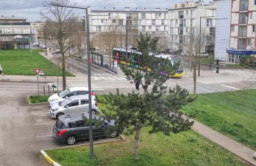 T3 lumineux avec grande terrasse et parking sécurisé - Foto 17