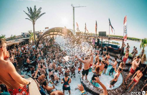 VILLA FUX ZRCE Novalja - direkt am Strand - Photo 43