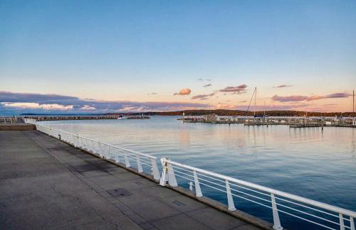 Top of The Peak: Downtown Gem! Steps to Beach - Foto 41