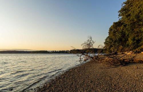 Beach Access and Views Secluded Anderson Island Gem - Foto 39