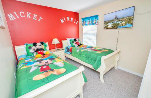 Disney Dream with Hot Tub, Pool, Xbox, Games Room, Lakeview, 10 min to Disney, Clubhouse - Foto 44