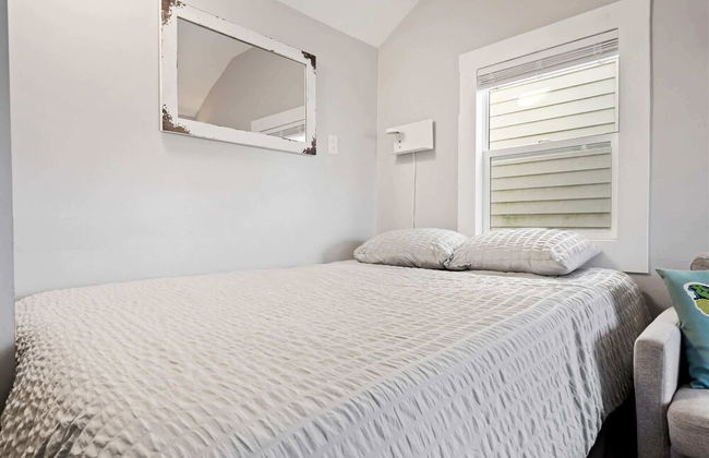 Just Beachy Charming Studio! - Photo 7