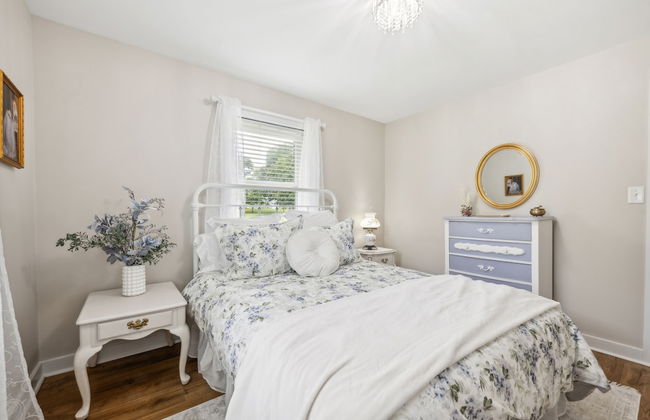 Tranquil Cozy 3br Home With Deck & Bbq 3 Bedroom Home by RedAwning - Photo 8