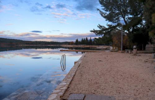 Small apartment in Gornji Karin near the beach - Foto 1