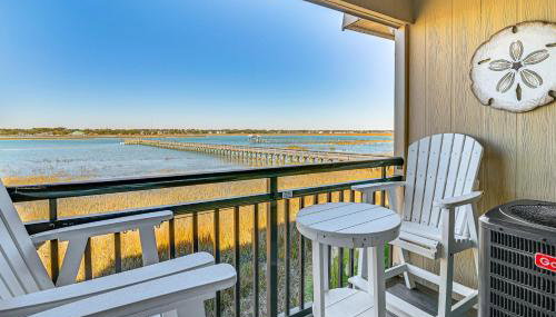 Waterfront Gem with Balcony in Garden City - Foto 2