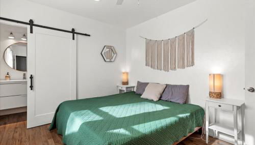 NEW Beautiful BOHO Home by Beach, Downtown + Shops - Foto 3