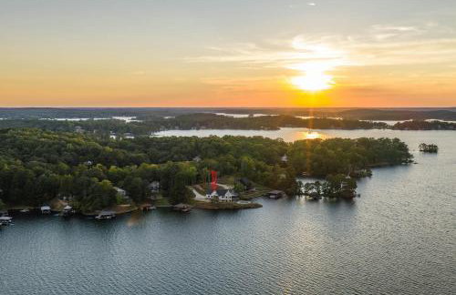 Luxe Lake Martin Home Pool Hot Tub Boat Dock - Foto 70