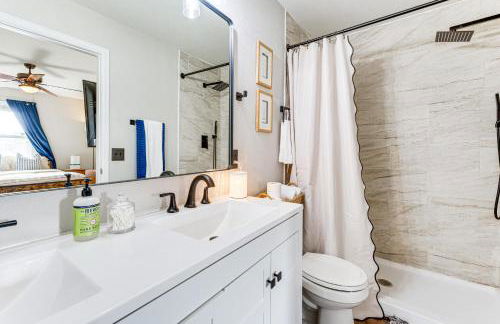 Fenced-In Yard with Deck Pet-Friendly Lochbuie Home - Foto 11