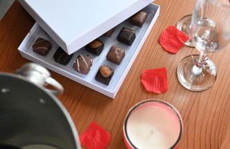 Eden House, Cocon sensuel et romantique avec jacuzzi - Foto 10