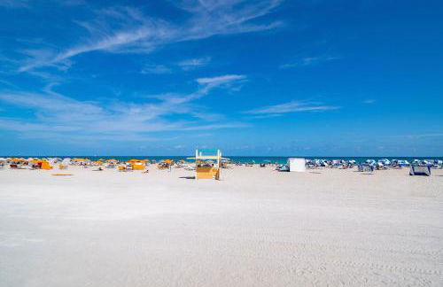 Stylish Ocean Dr Apt w/ 2 Queen Beds, Across Beach - Foto 15