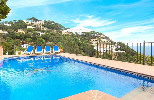 Cozy Villa in Lloret de Mar With Private Swimming Pool - Foto 13