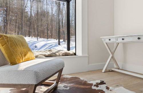 New & Modern Townhouse Close to Skiing, Brand New Hot Tub - Photo 33