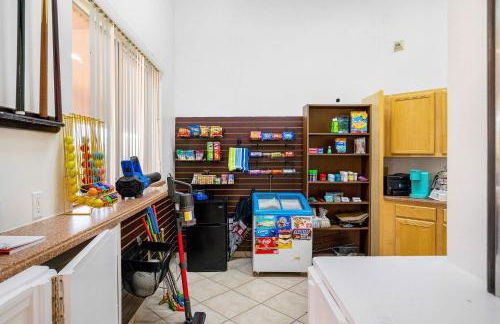 Sunkist Getaway - Photo 48