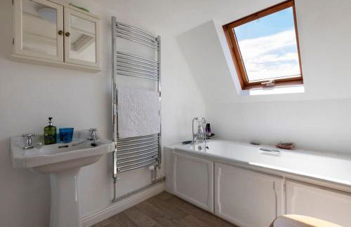 Chain House - Historic and Gorgeous, Spacious and Private - Foto 6