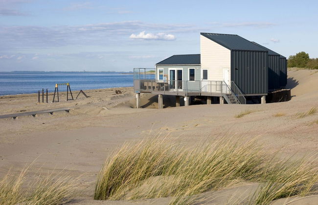 Beach House in Netherlands With Sea View - Photo 19