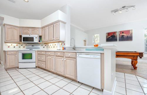 Palm Harbor Paradise - Spacious Home In Quiet Neighborhood with Heated Pool, Billiard Room, Hot Tub - Foto 41