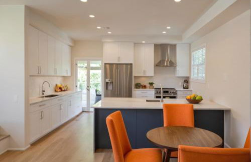 Stay in Style Hollywood Residences with Free Parking - Foto 71